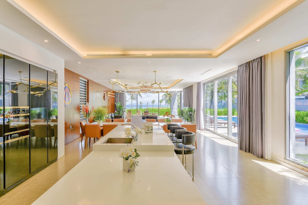 Ocean Luxury Villas Danang