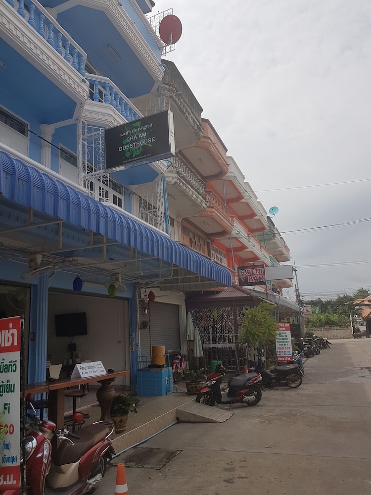 Chaam Guesthouse