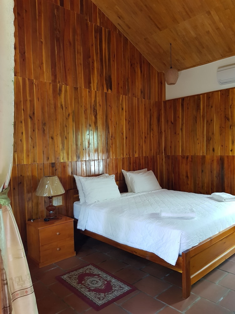 Free Beach Resort