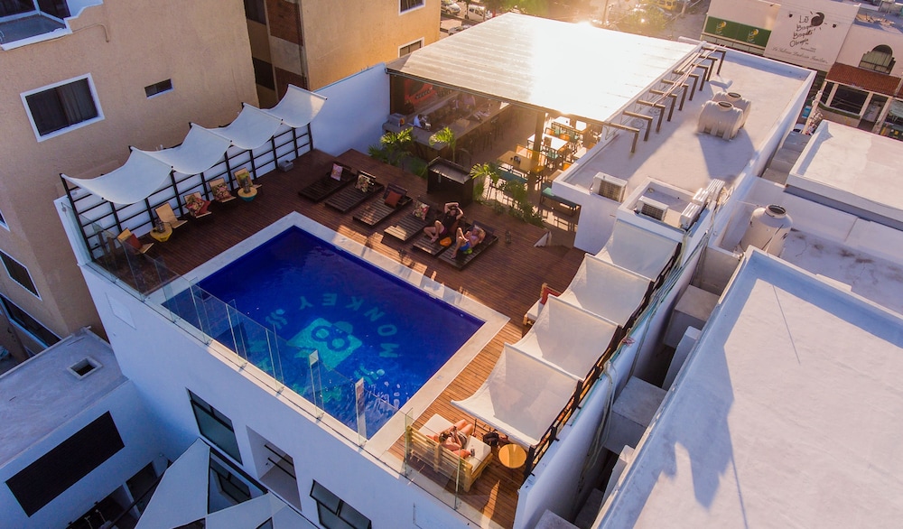 Nomads Hotel & Rooftop pool