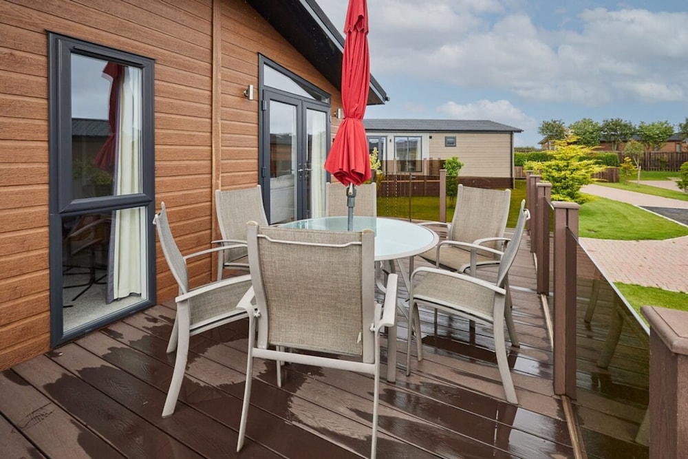 Host Stay 19 The Pines view 5