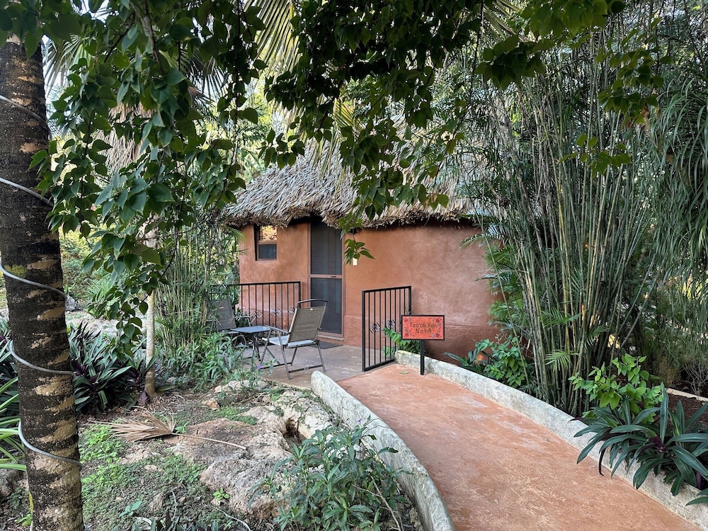 The Pickled Onion B&B and Restaurant Uxmal