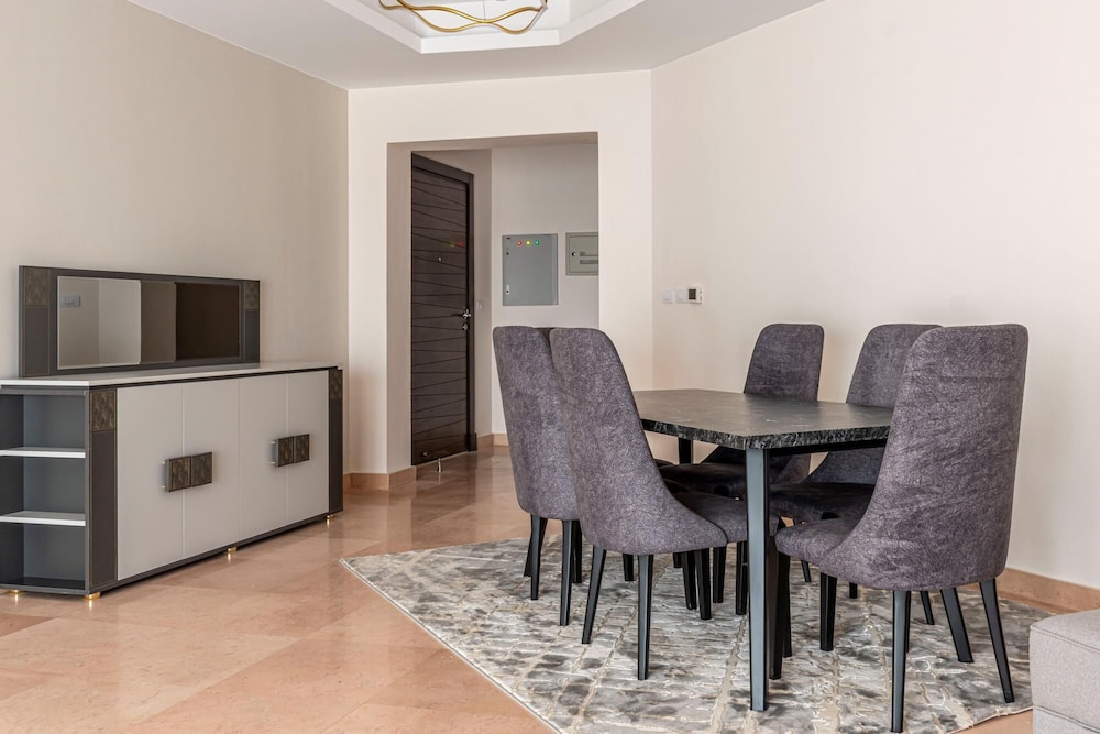 Vesta - Luxury Apt - 3Br - CFC Xiii view 2