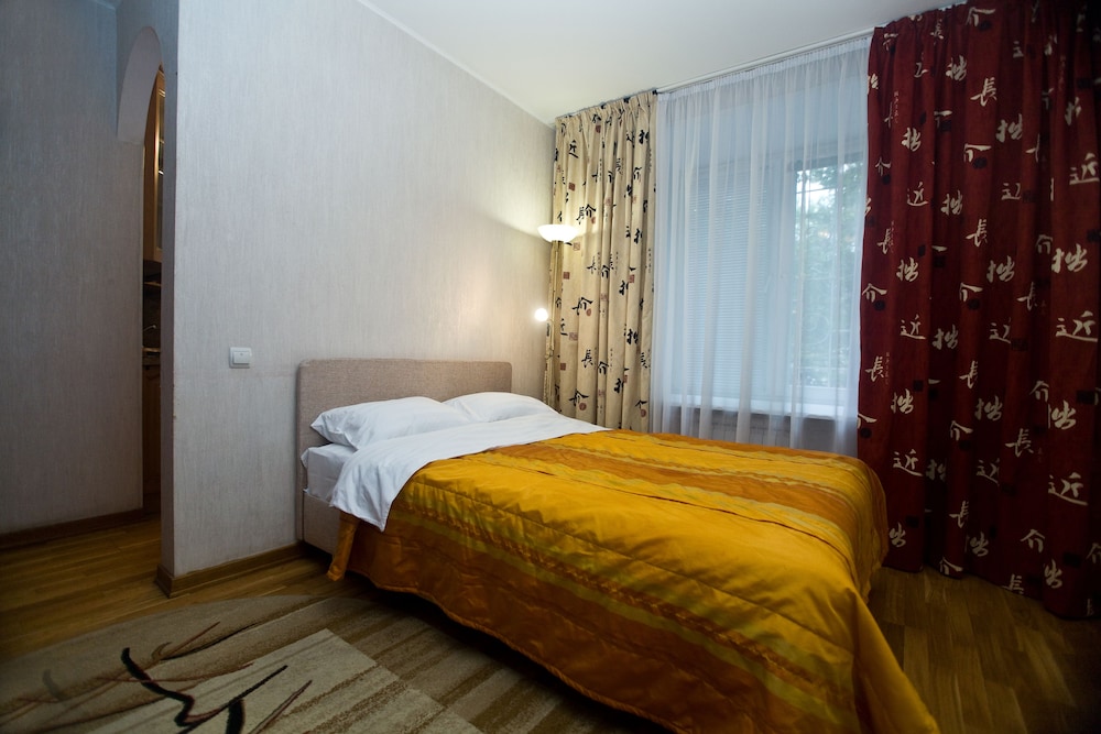Kvart Boutique Smolenskaya