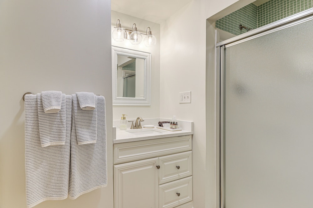 Walk Downtown & Canton Street: Roswell Retreat!