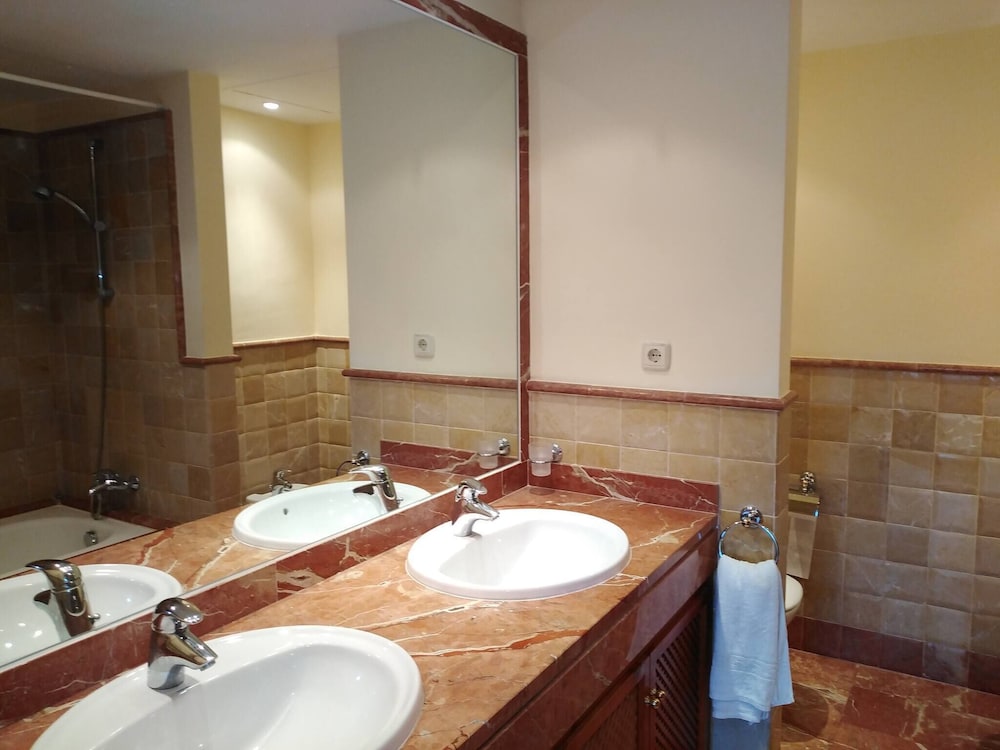 Tranquil 3 Bed Apt In La Quinta Close To Golf