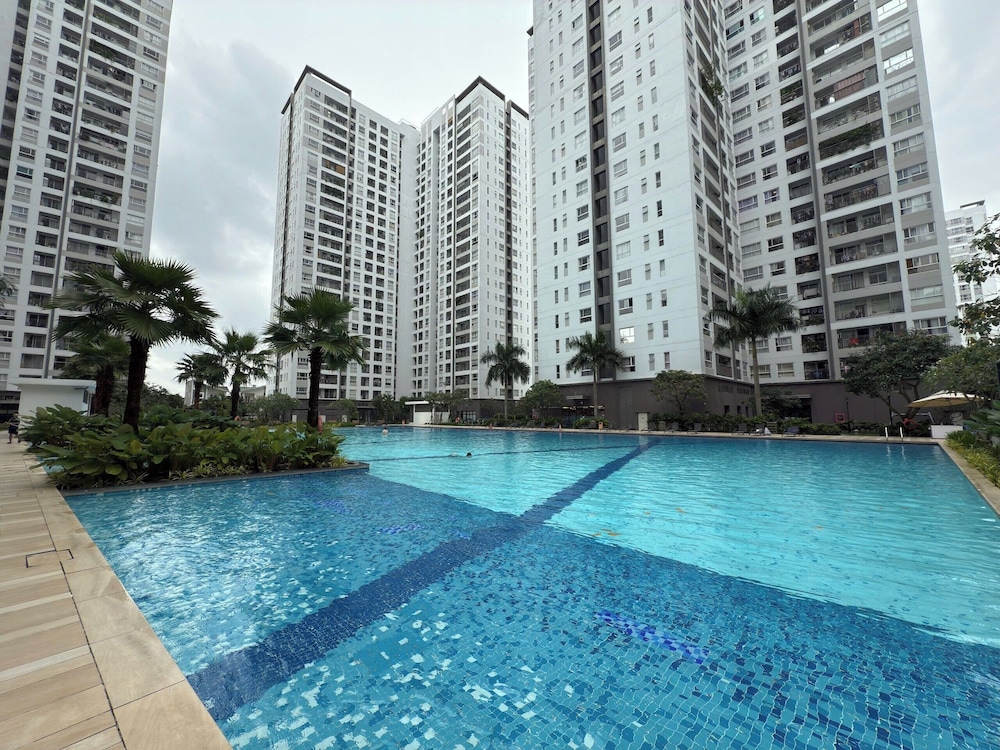 Lang Retreat Apartment Resort Pool Gym