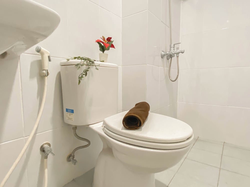 Studio Near Bekasi Station At Patraland Urbano Apartment view 4