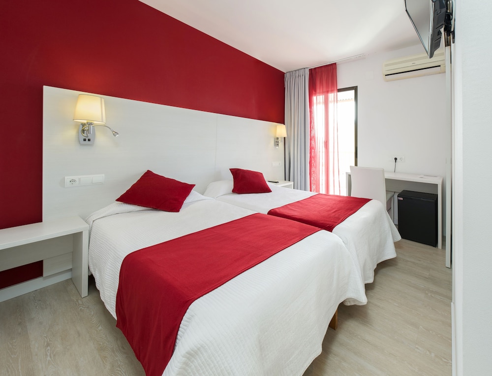 Hotel Hostal Marino - Image 1