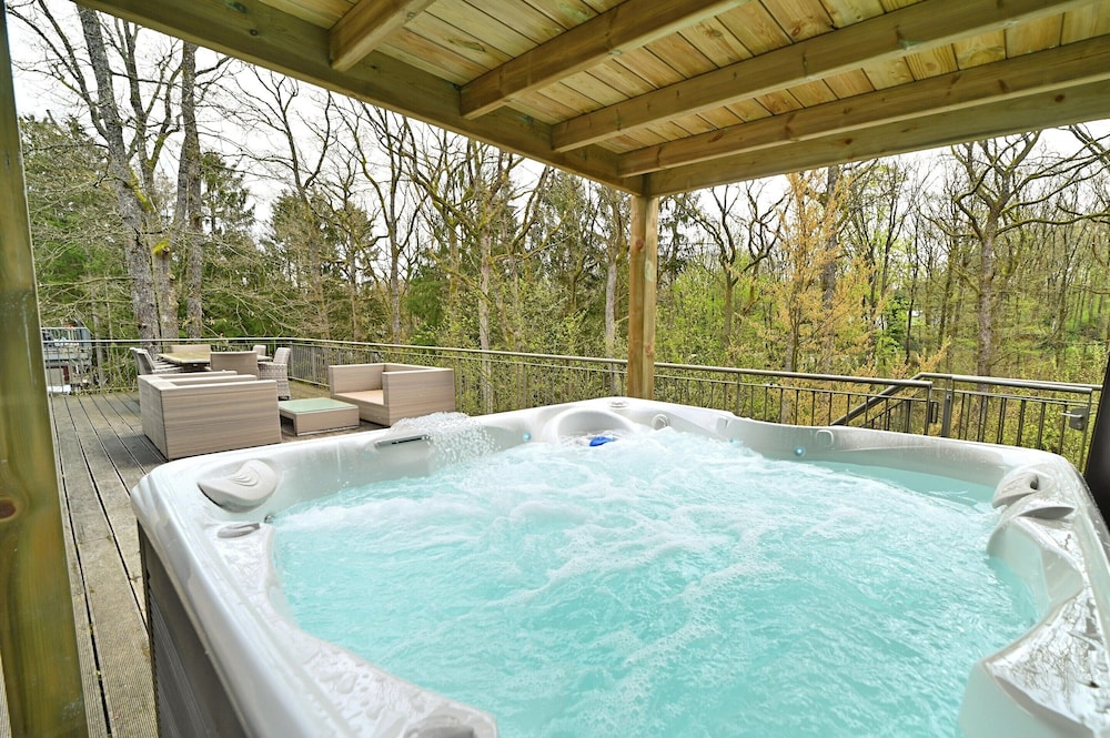 Holiday Home in Durbuy With Hot Tub & Sauna