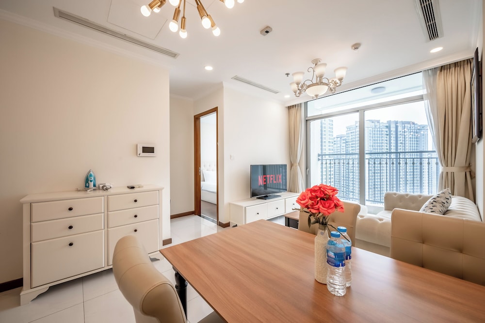 PD Pristine Apartment Landmark Plus