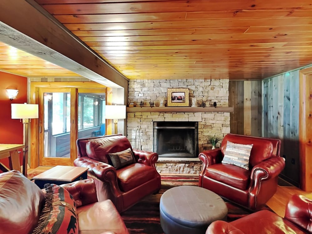 Crow's Point Lakehouse by Taylor Made Deep Creek