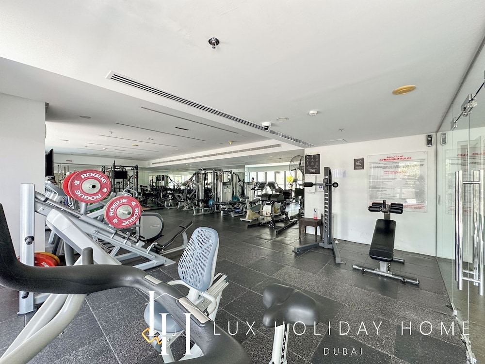 LUX  The West Avenue Dubai Marina Suite