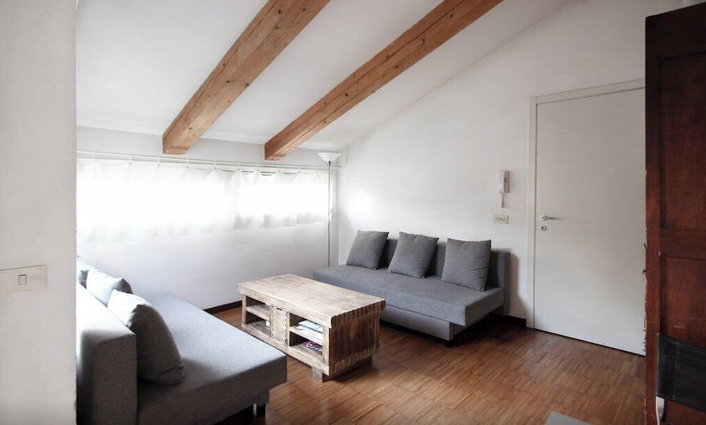 dHomes Apartments & Rooms-Duomo Delight