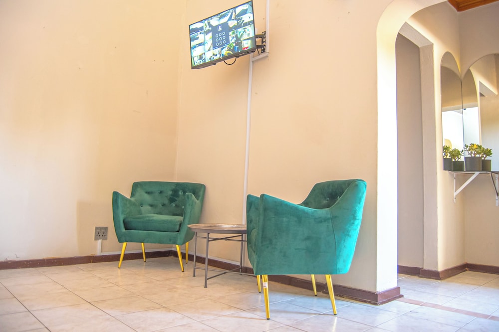 Kololo at 399 Guesthouse & Conference
