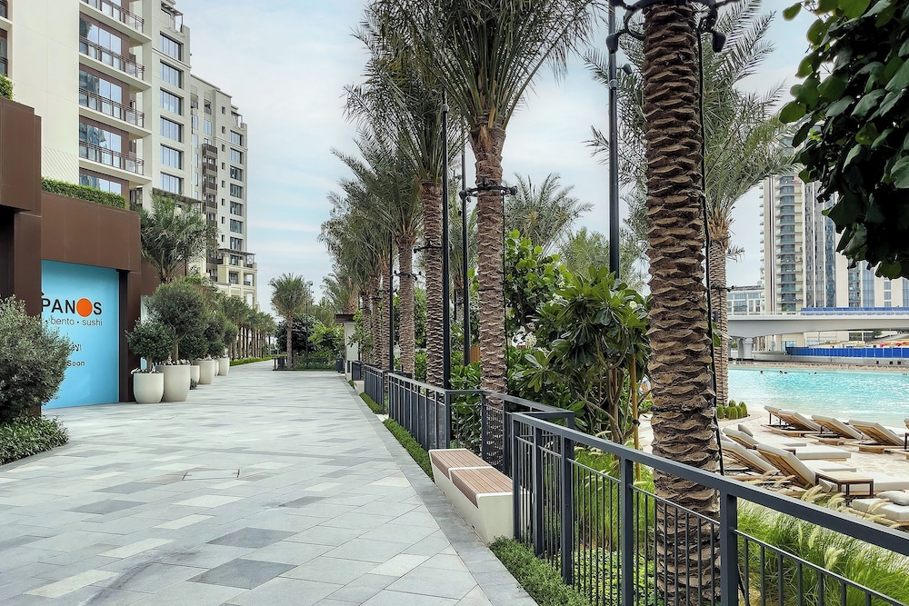 Cozy 1BR at Vida Residences Creek Beach