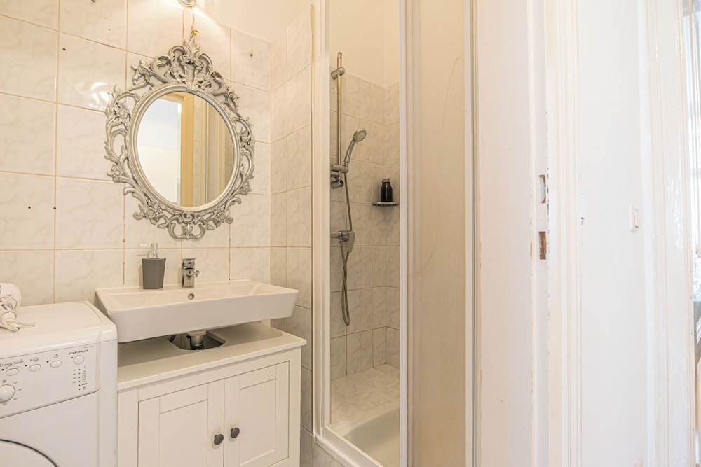 Stylish 1BR Apartment In Vienna Center