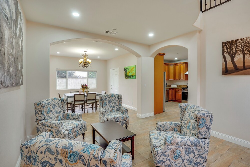 Explore the OC Coast! Midway City Home w/ Yard
