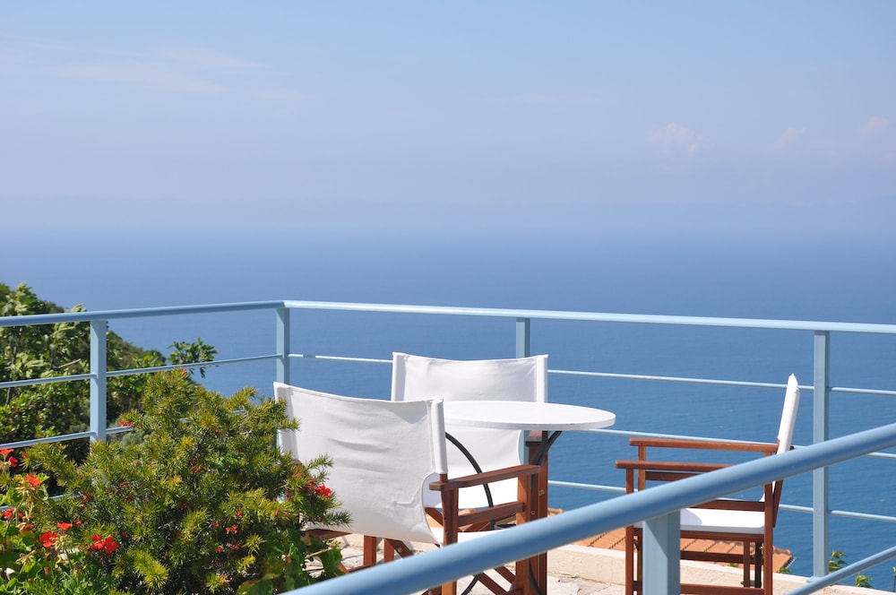 Mira Resort