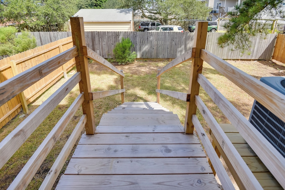 Easy Beach Access: Duplex 1/2 Mi to Chesapeake Bay