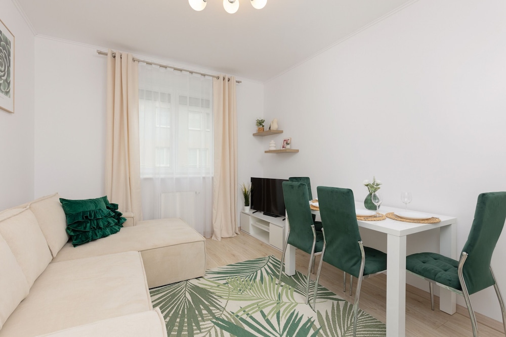 Bemowo Family Apartment by Renters view 5