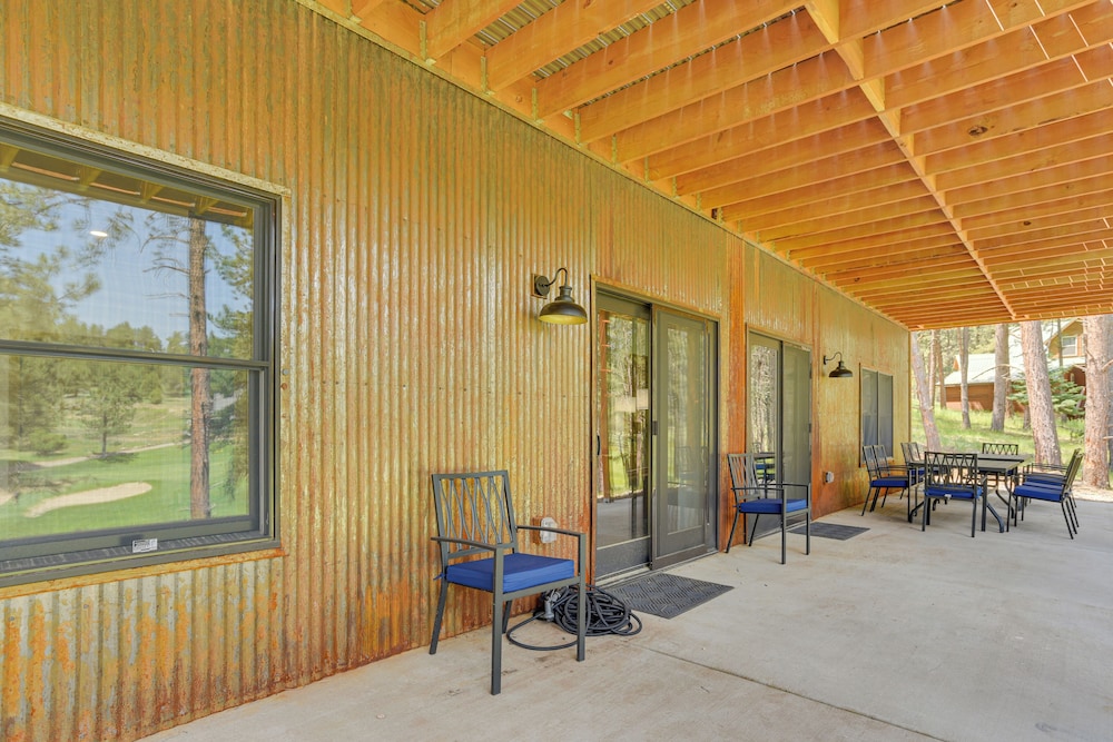3 Mi to Resort: Year-round Angel Fire Getaway!