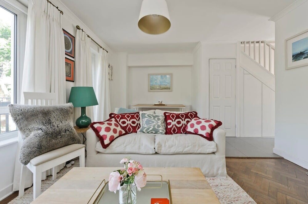 3 Bedroom Apartment, Earls Court