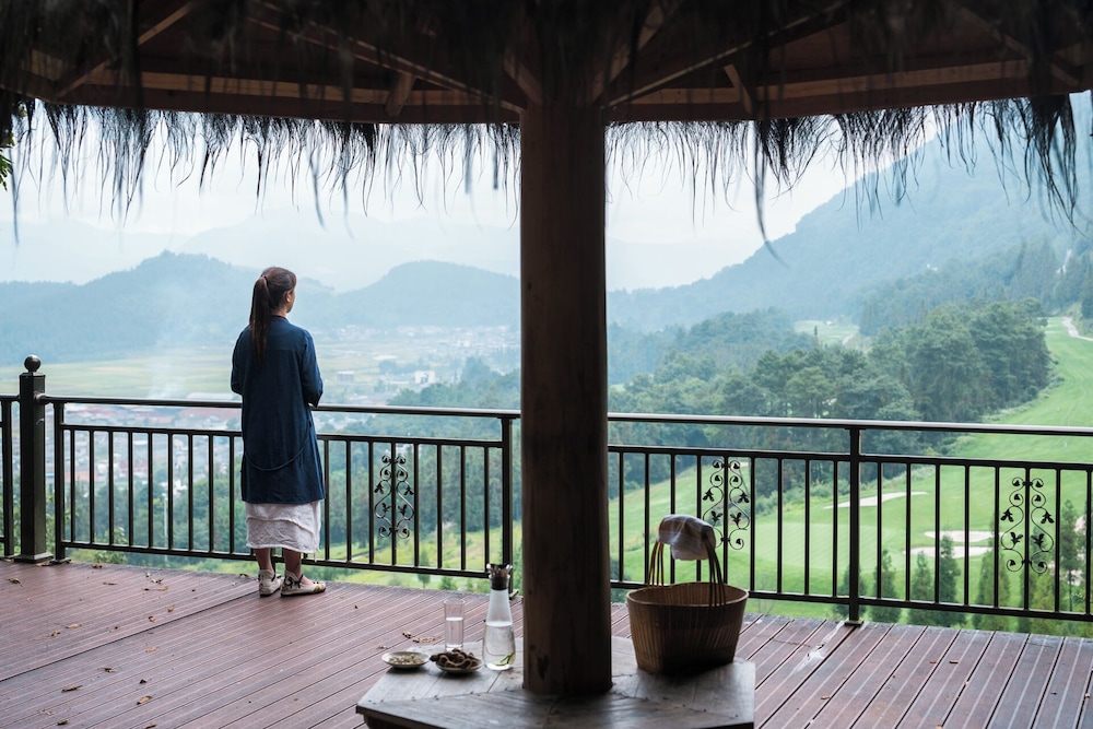 Tengchong Budu Hot Spring Resort Hotel