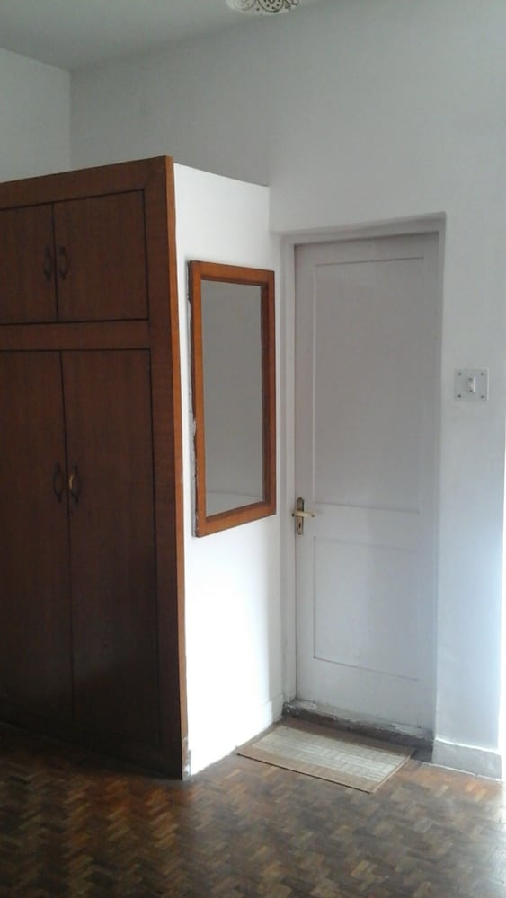 Hotel Dev Cottage