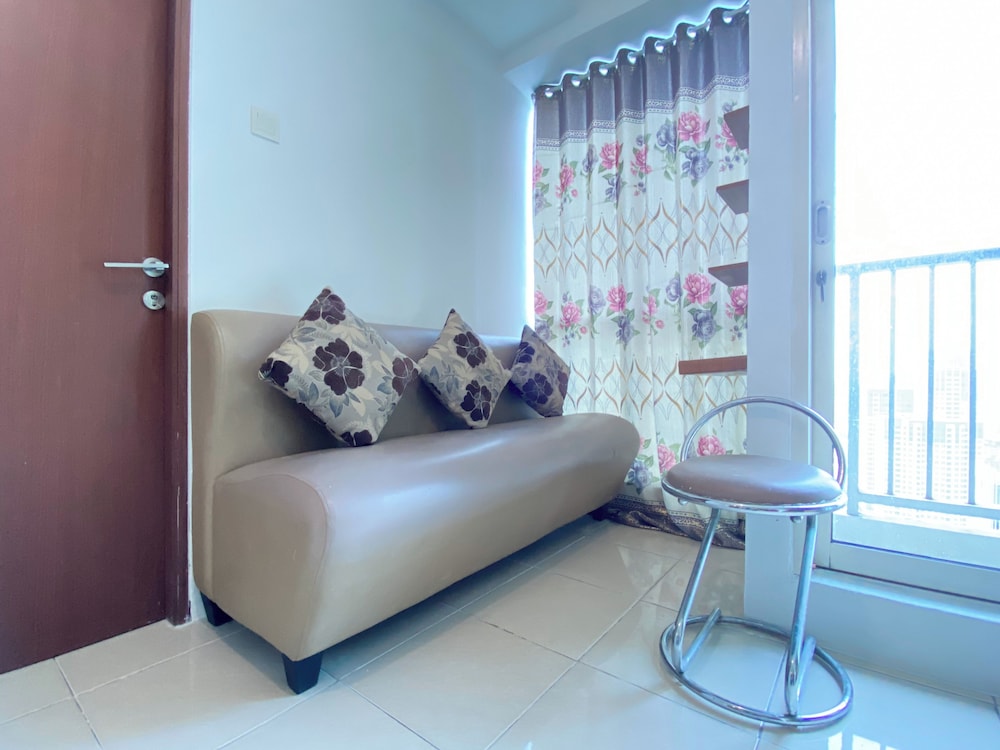 Good Deal And Homey 1Br Tifolia Apartment