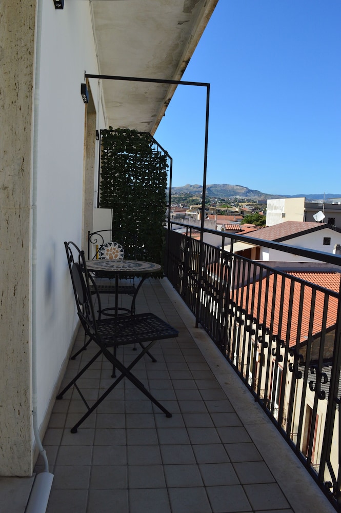 Emerella Guest House Siderno Beach