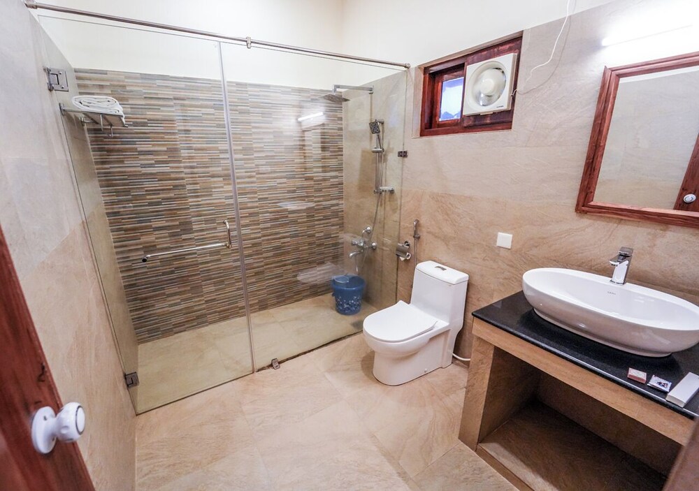 Solaris Beach View Resort by VOYE HOMES view 2