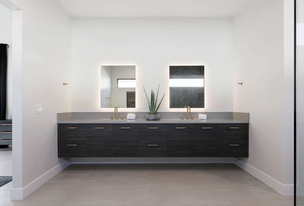 Ember-pool Heat Available-in North Scottsdale