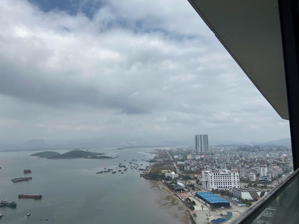 Cozy Fam Halong - Green Diamond Ha Long