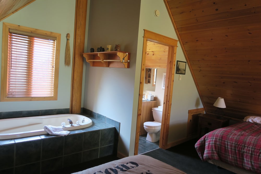 Chancellor Peak Chalets - Image 5