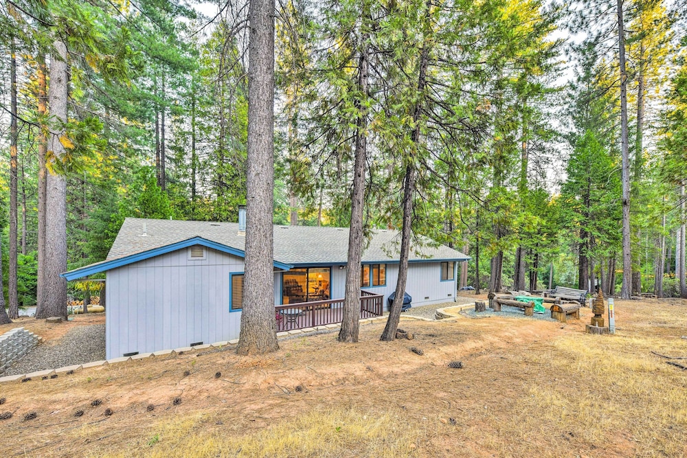Near Fishing & Hiking: Pioneer Cabin w/ Decks view 3
