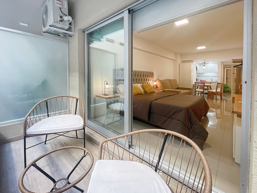 Ayres Suites Moreno