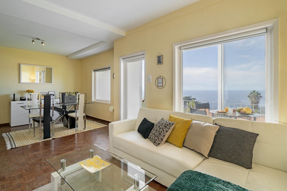 The Sunny Apartment by Atlantic Holiday view 2