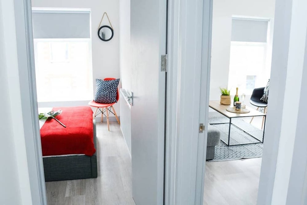 Pearl House Cardiff -  Apartment 4 view 4