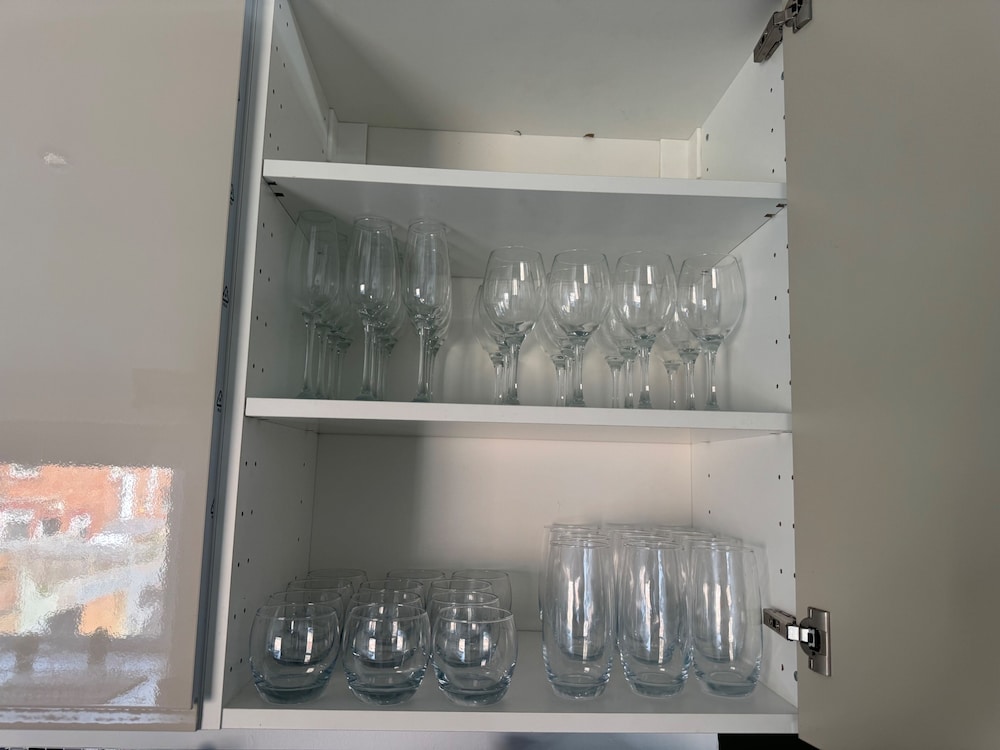 9 Guests - Free Parking - Cozy 3 Bedrooms