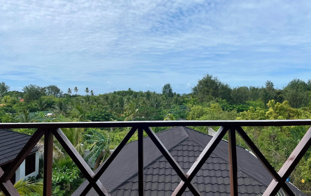 Baobab Bungalows