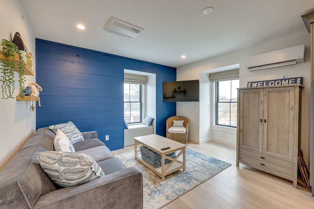 Provincetown Vacation Rental: Pet Friendly! view 3