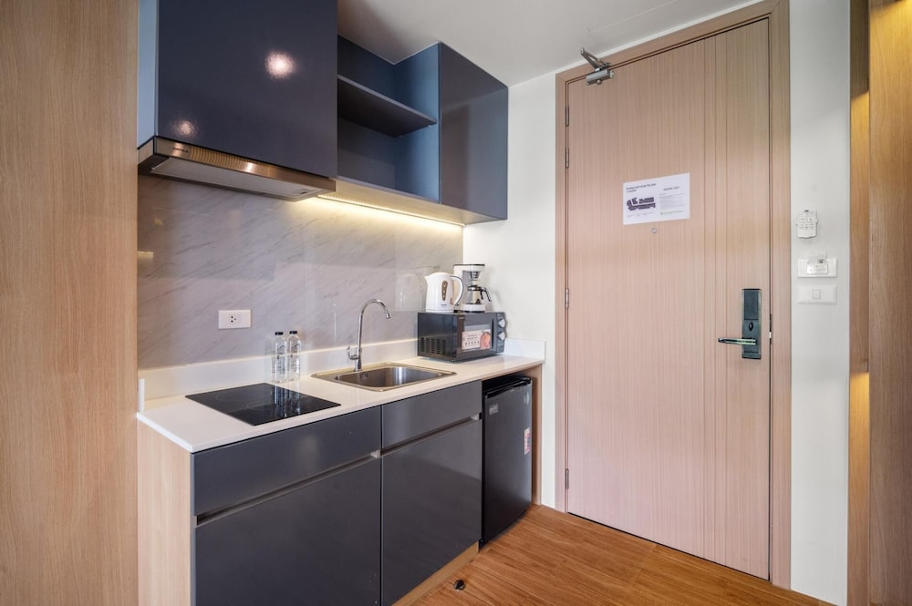 Stylish Forest View Studio Near Naithon Beach 1528