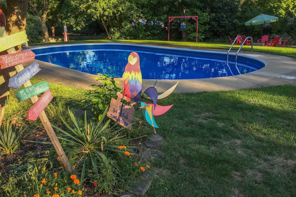 Historic Keuka Lake Estate in Hammondsport w/ Pool
