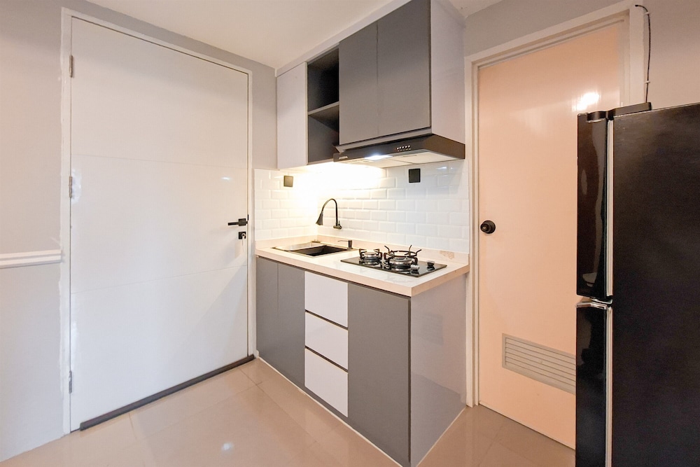 Modern Minimalist 2Br At Urbantown Serpong Apartment