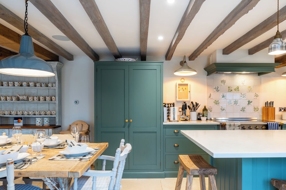 Stunning 6 BB Cottage & Annexe