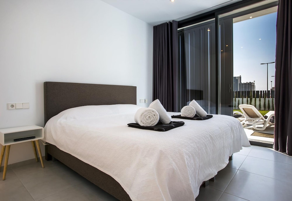 Villa Clem in Calp With 4 Bedrooms and 3 Bathrooms