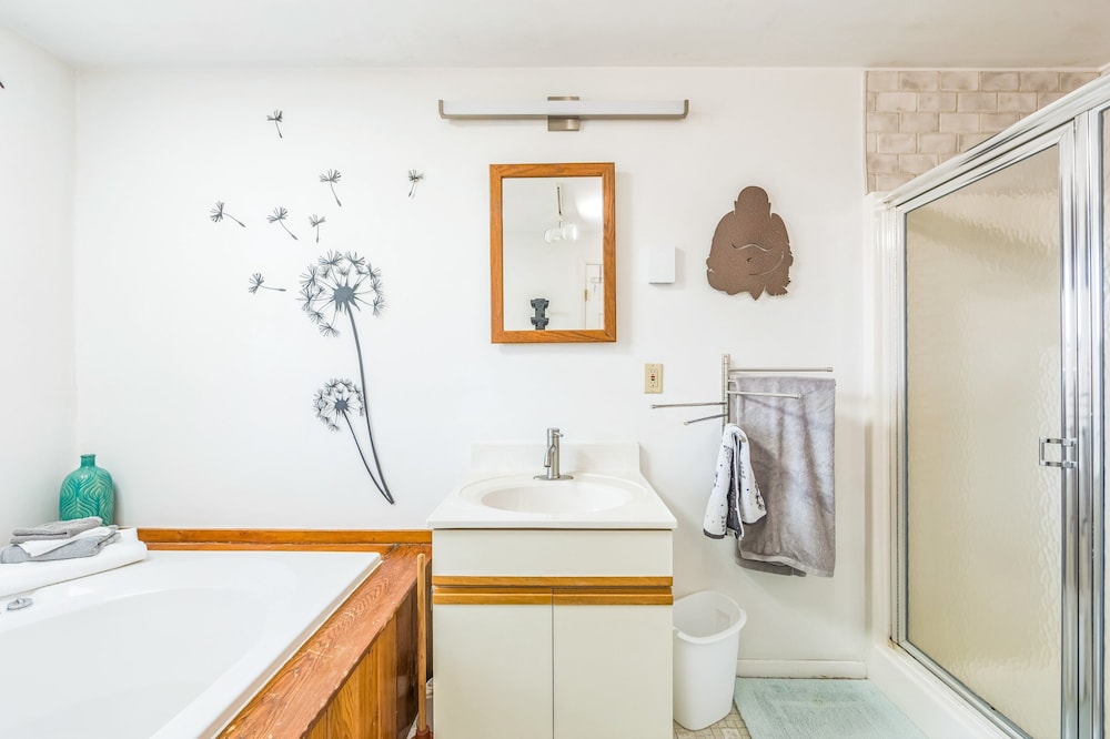 Sleeping Bear Cozy Corner End Unit 1 Bedroom Townhouse by The Summit at Gore Mountain