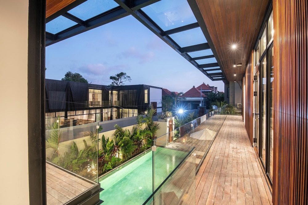 Opulent 6BR Villa, 400m From Canggus Golden Shore