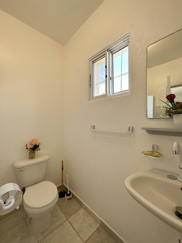 Secure 4-pers Apartment Close To The Beach